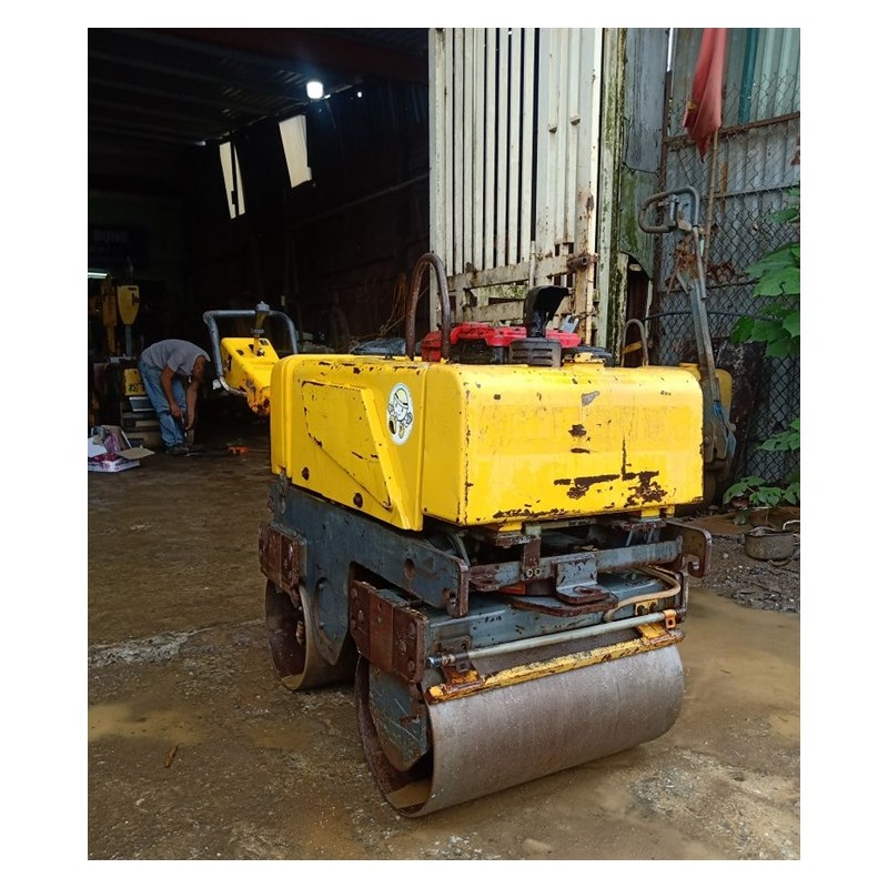 Lu dắt tay Mikasa MRH700DS