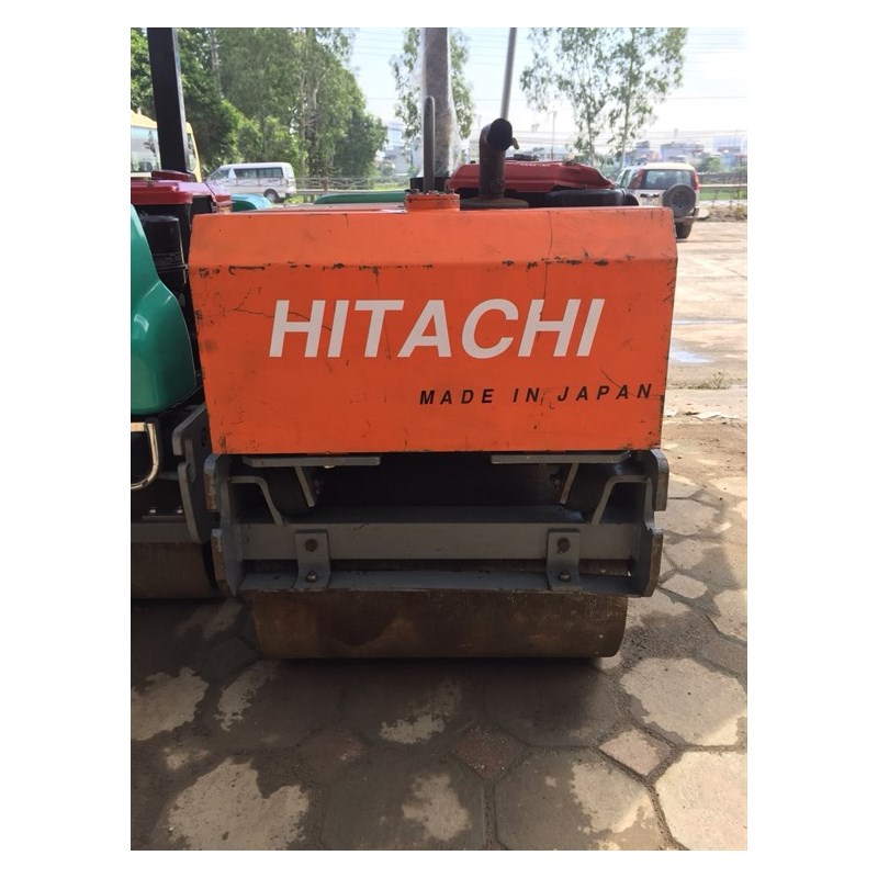 Máy lu dắt tay HITACHI TRM 650